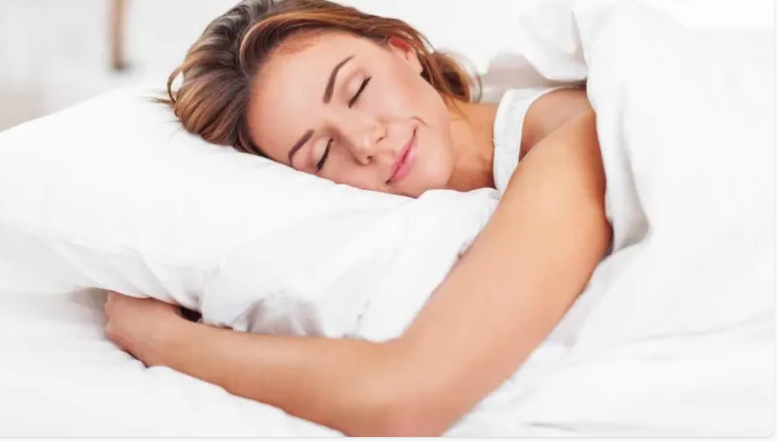 Safran Schlaf Wirkung – Safranfäden und beruhigender Tee zur natürlichen Unterstützung von Schlaf und Entspannung