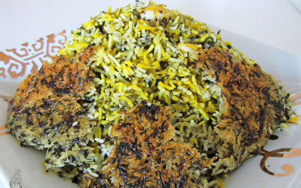 Safranreis vegetarisch – goldgelber Safranreis mit Gemüse und feiner Safrannote